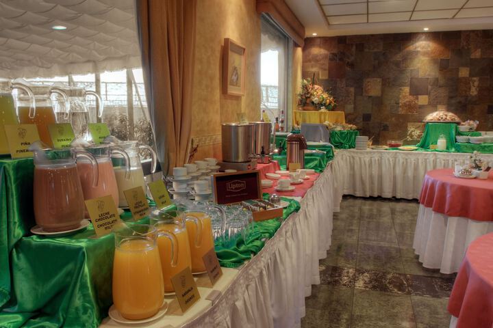 Breakfast area