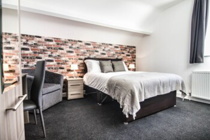 Room 49 of 62