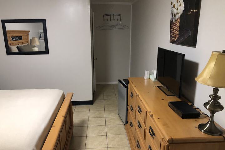 Room 7 of 25