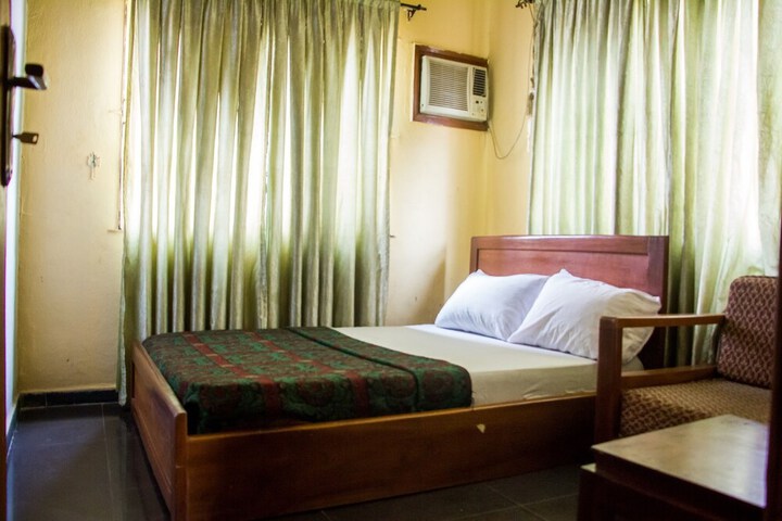 Room 7 of 29