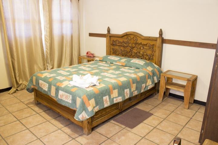 Room 2 of 17