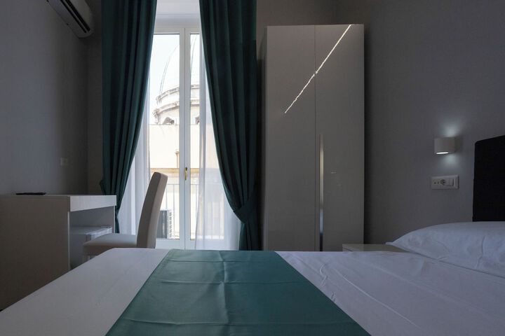 Room 35 of 111