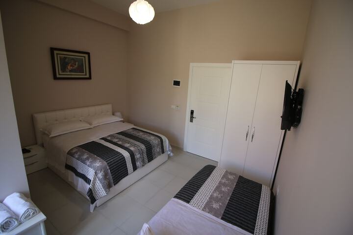 Room 15 of 47