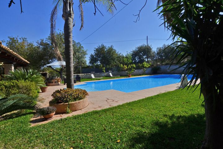Pool 21 of 53