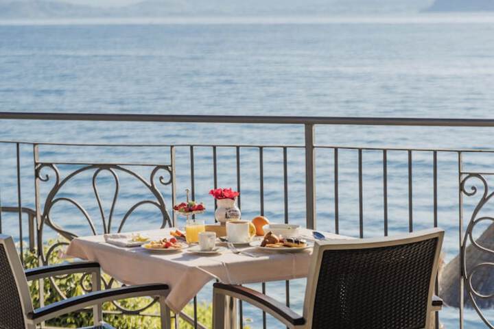 Breakfast/Coffee Service 43 of 66
