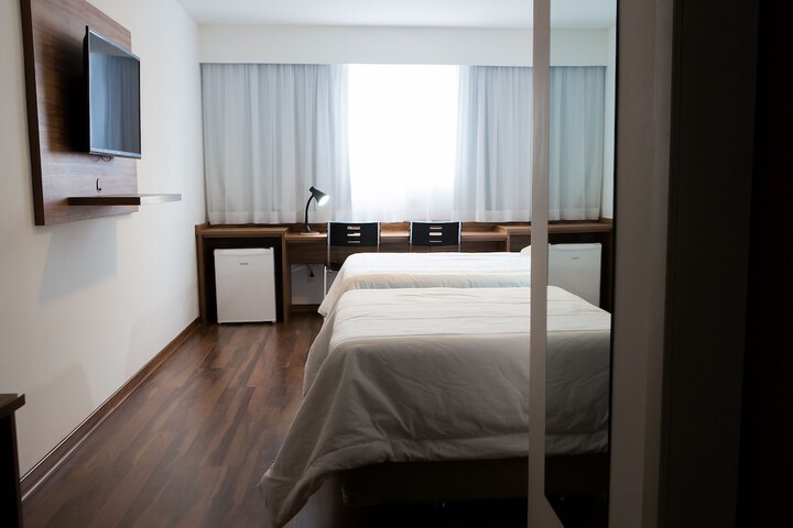 Room 9 of 70
