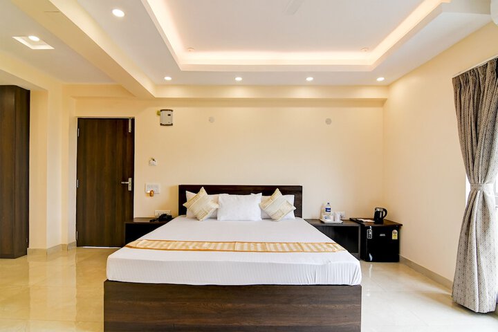Room 6 of 27