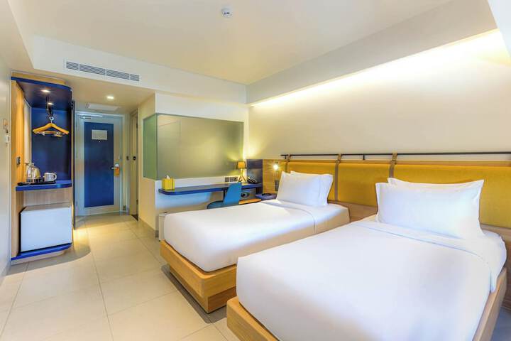 Room 38 of 92