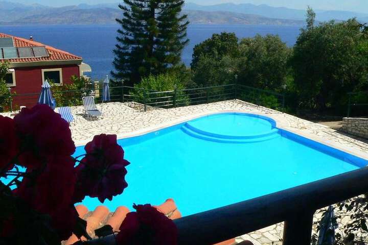Hotel with Pool