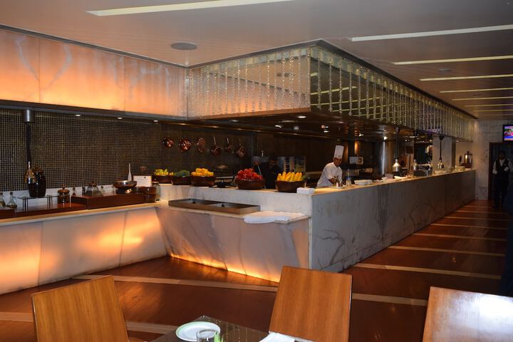 Dining 35 of 50