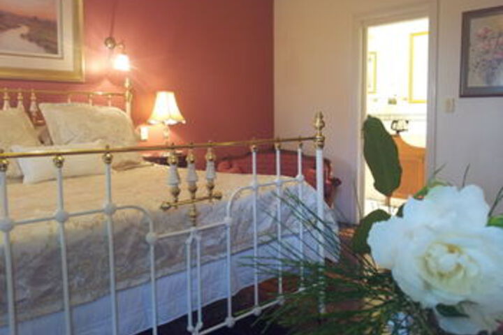 Room 17 of 36