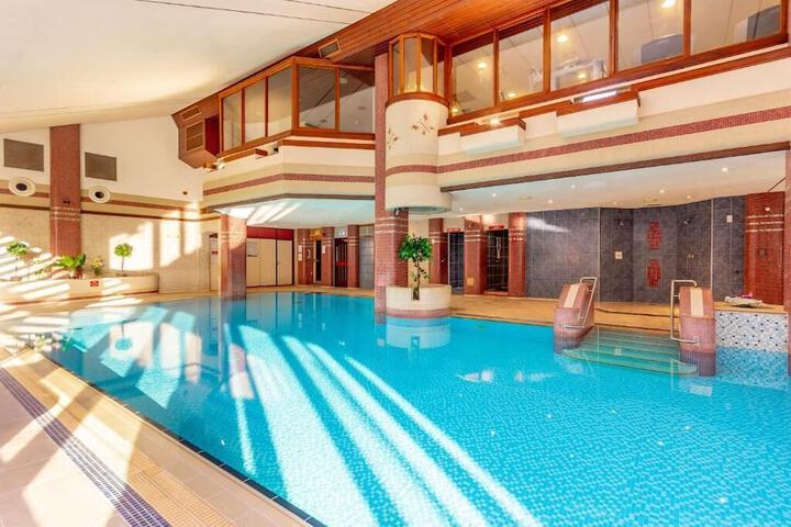 Pool 73 of 128