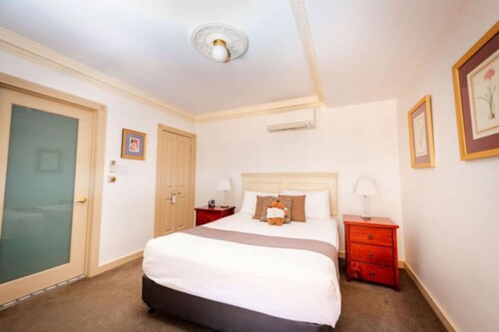 Room 26 of 54