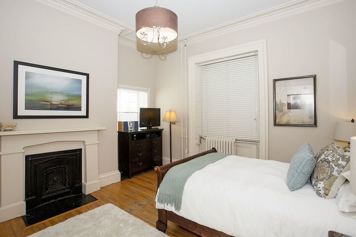 Room 7 of 28