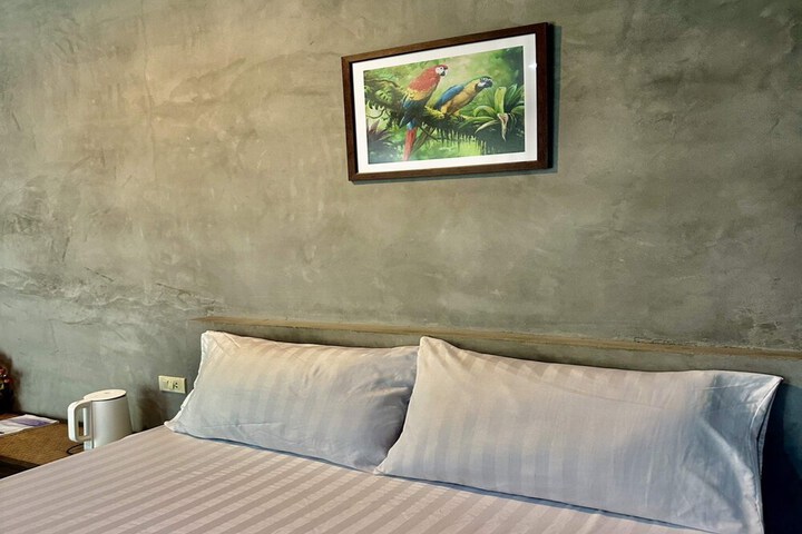 Room 19 of 49