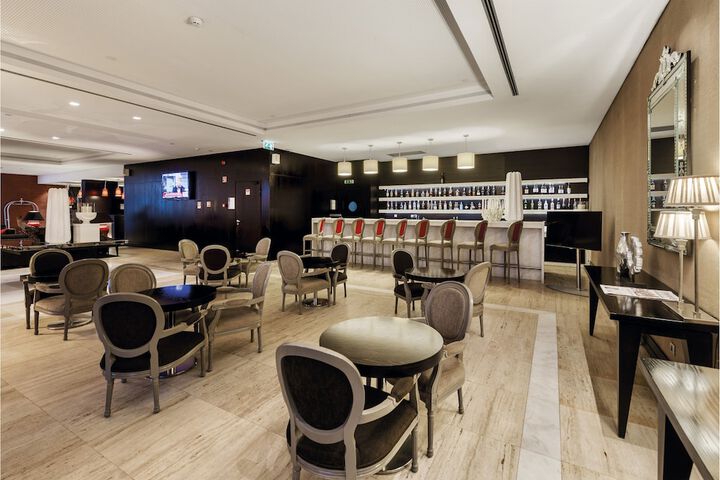 Guest Lobby