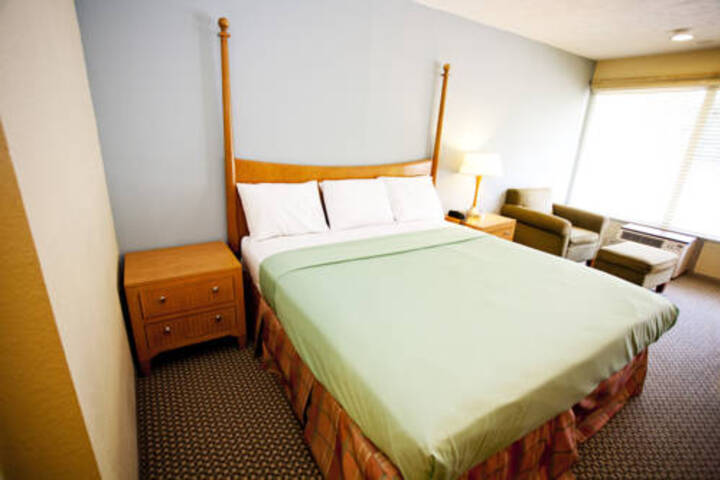 Room 2 of 6
