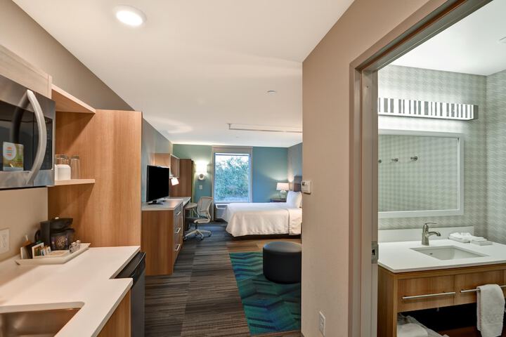 Room 12 of 38