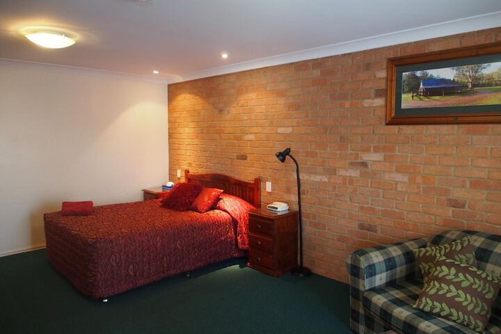 Room 15 of 37
