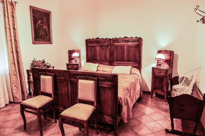 Room 3 of 34