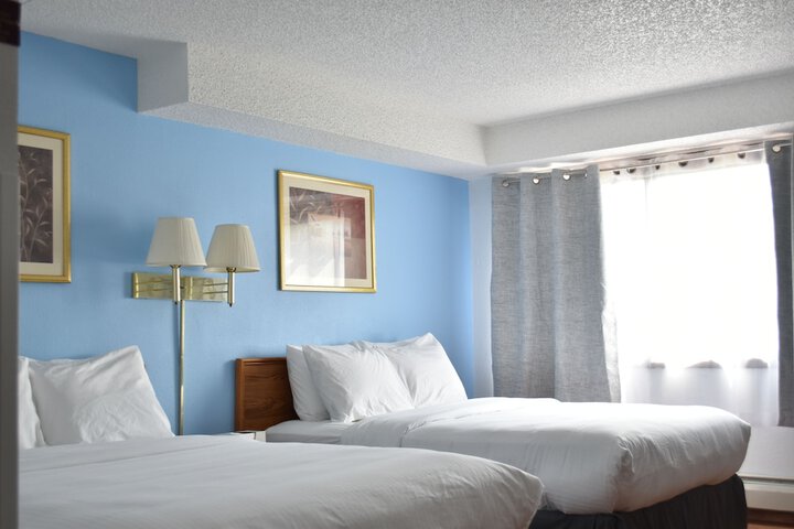 Room 15 of 33