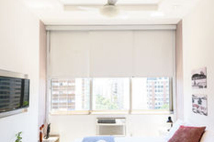 Room 9 of 38