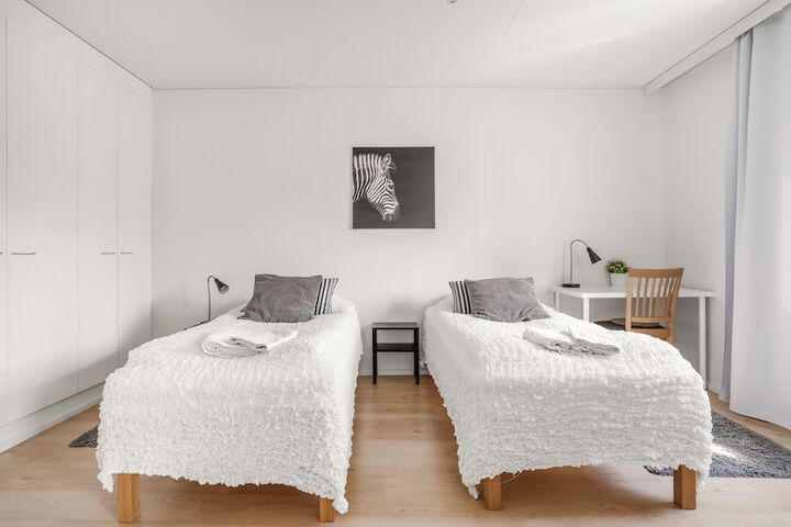 Room 4 of 69