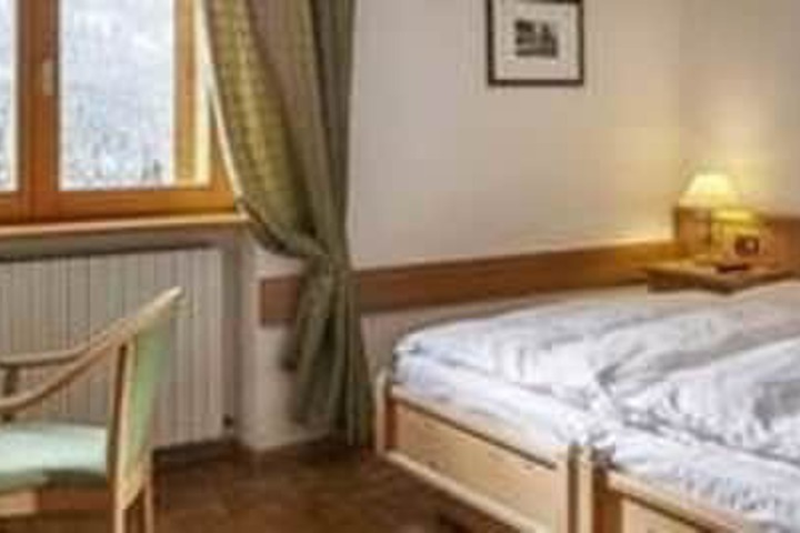 Room 7 of 24