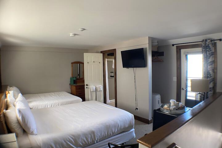 1 Queen Bed (43 of 80)