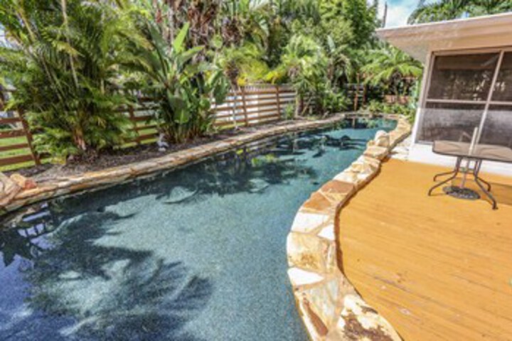 Pool 9 of 23
