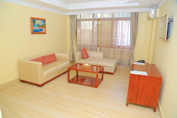 Room 25 of 90