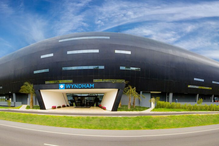 Exterior of Wyndham Quito Airport