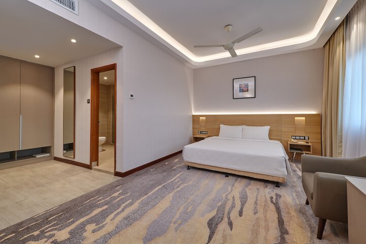 Room 5 of 35