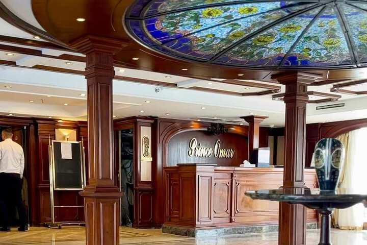 Mimi and Diamond Hotel