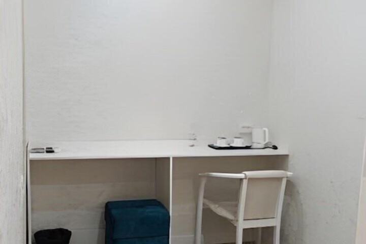 Room 16 of 19