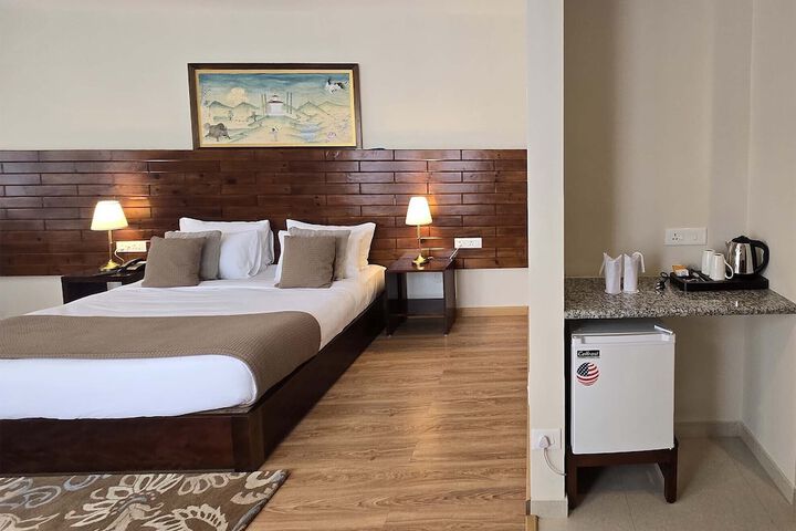 Room 8 of 20