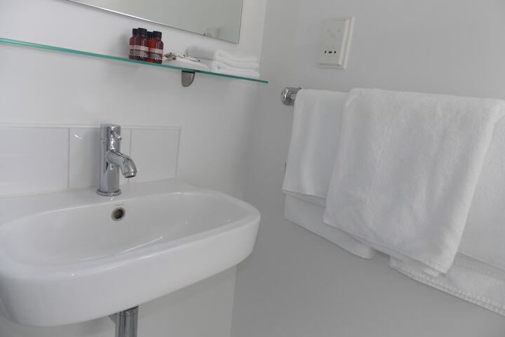 Room 8 of 29