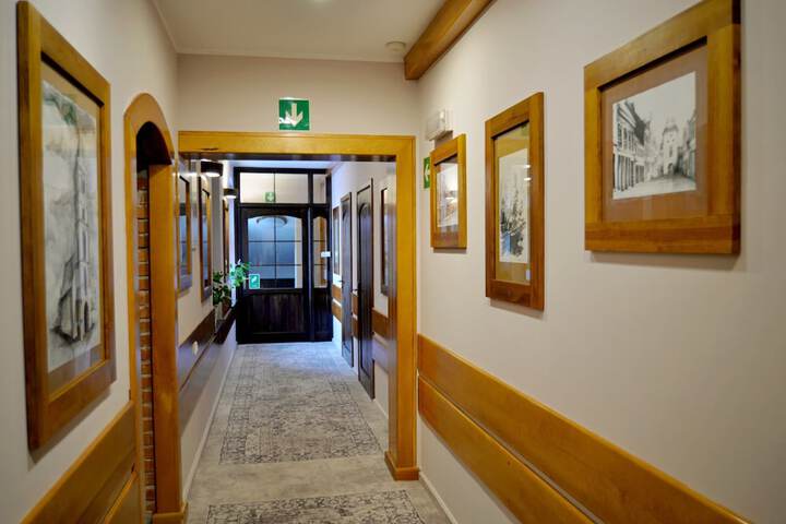 Hotel 2 of 91