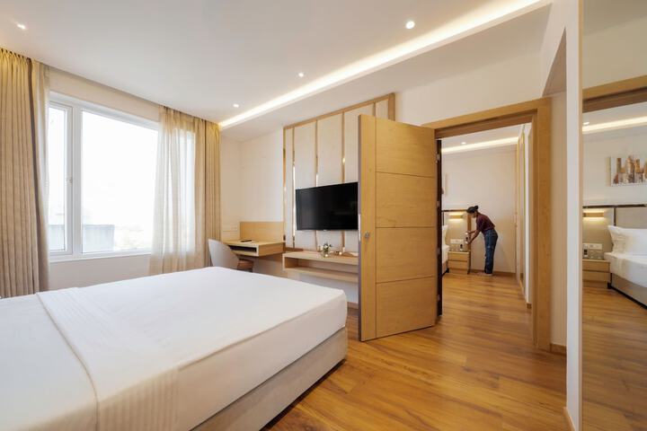 Room 11 of 19