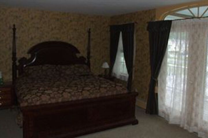 Room 14 of 30
