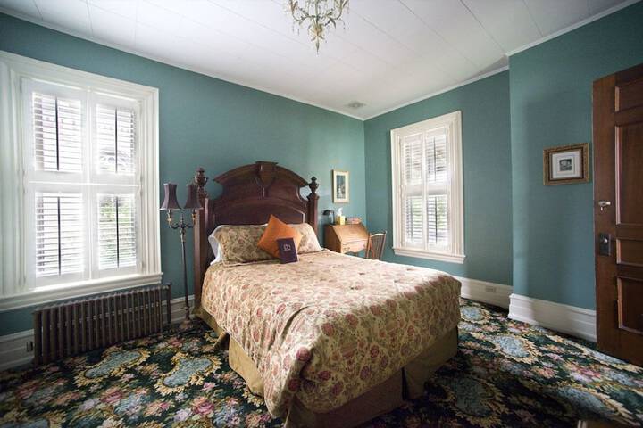 Room 6 of 46