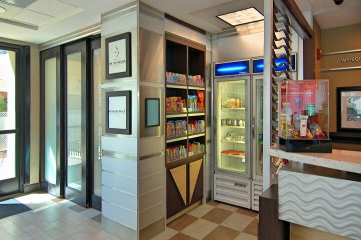 Snack bar