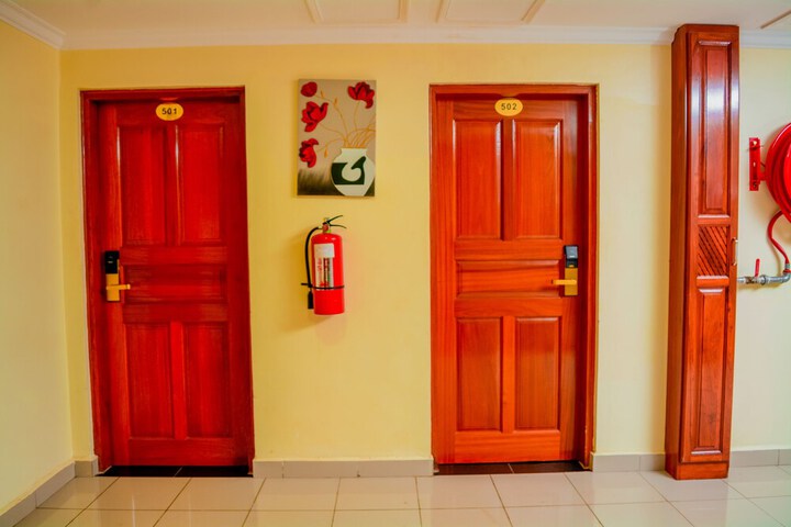 Ballroom/Hall 46 of 51