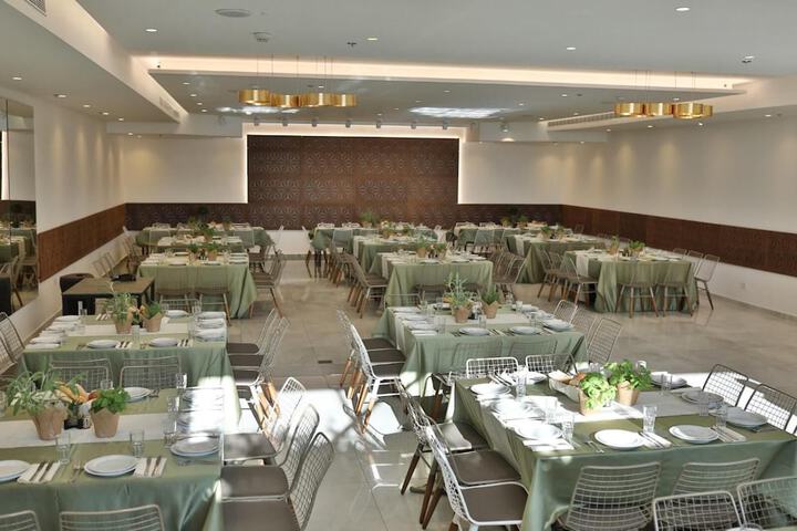 Ballroom/Hall 29 of 46