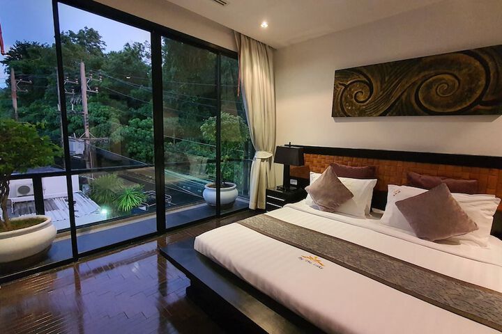 Room 5 of 28