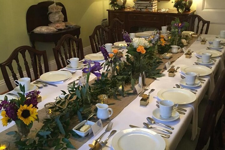 Dining 11 of 25