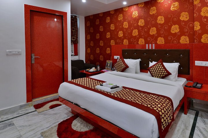 Room 42 of 102
