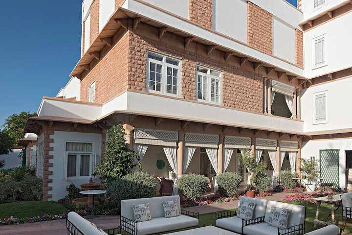 Hotel Exterior 71 of 79