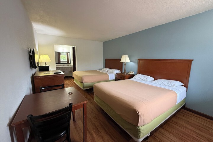 Room 5 of 15