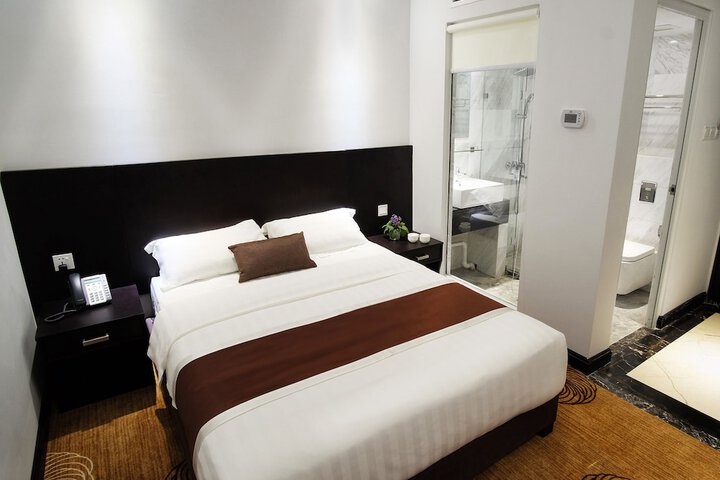 Room 13 of 46